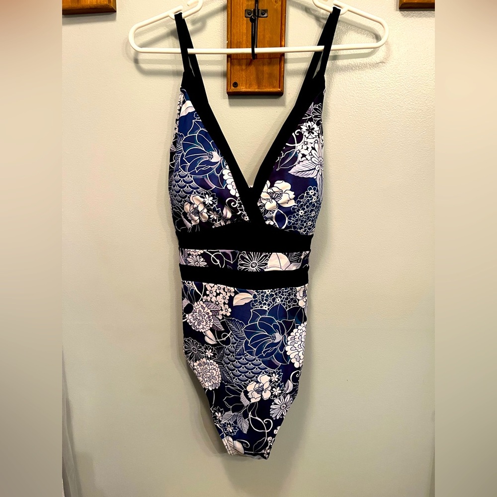 Island Waves One-piece Swimsuit-14